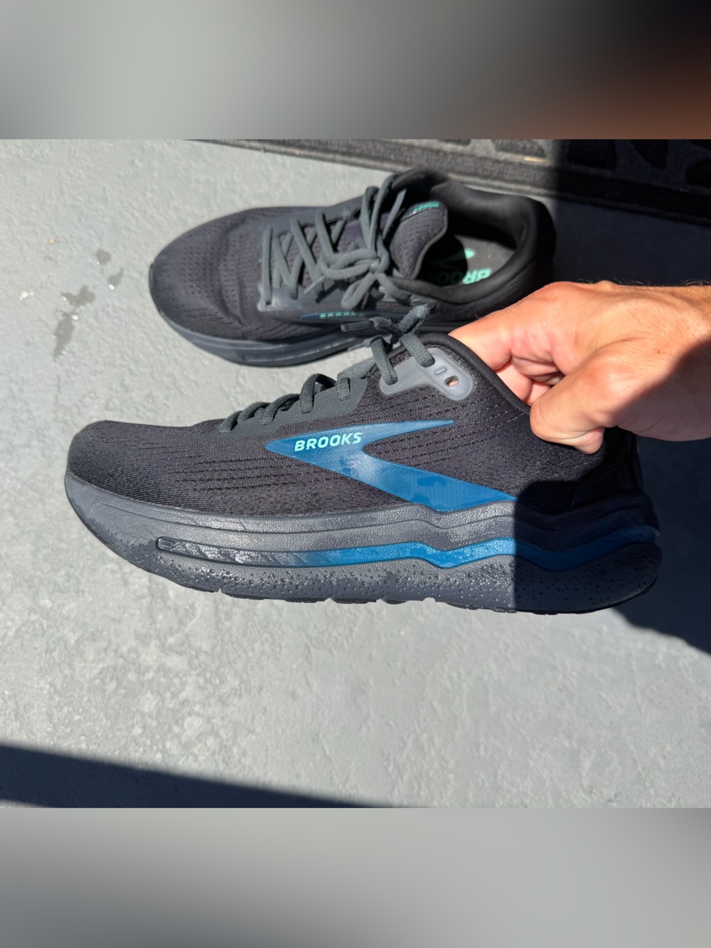 Brooks Ghost Max 2 Black Running Shoes with Blue Accents